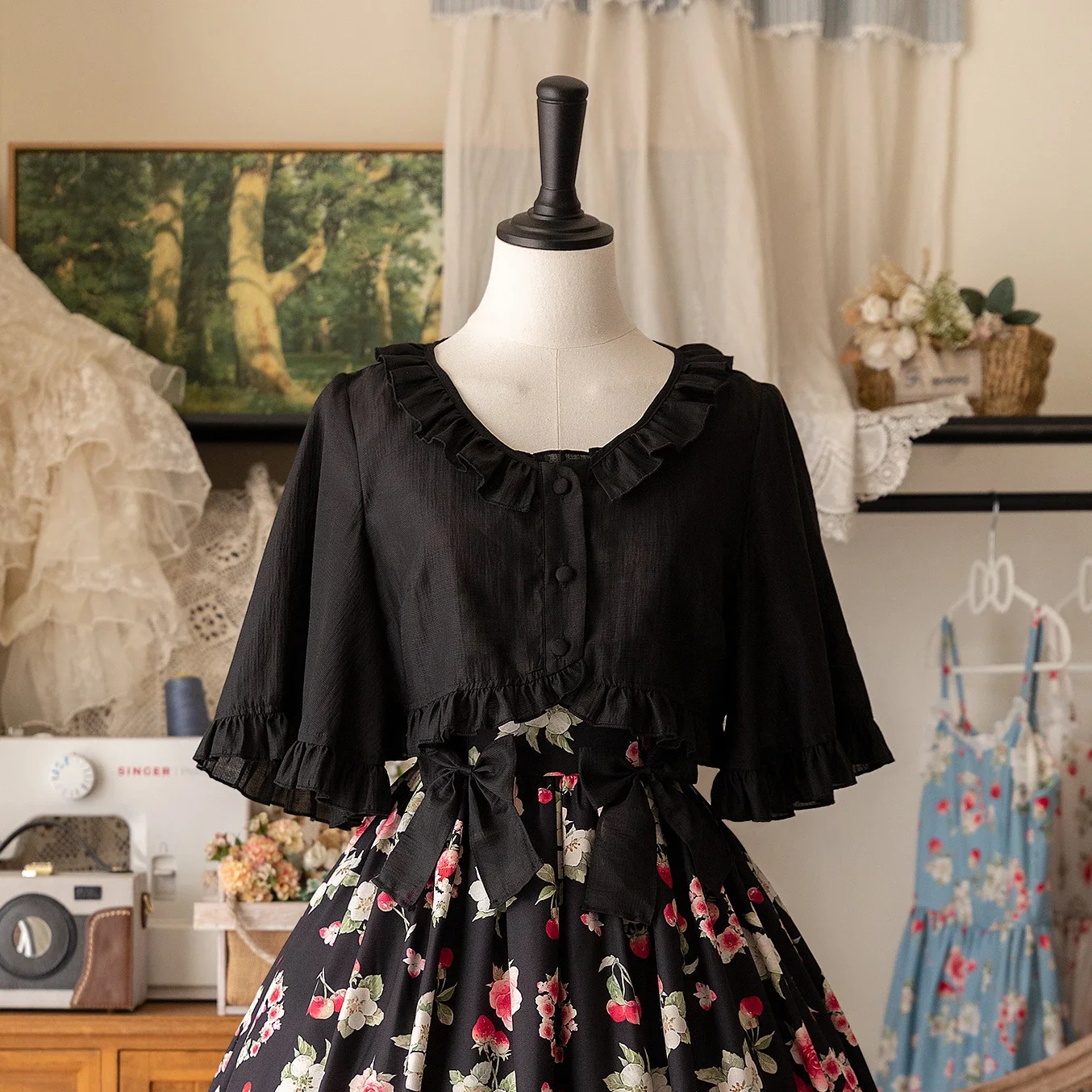 

Раннее лето, кардиган с картинками и ягодами, лесной шкаф, оригинальный летний укороченный кардиган в стиле ретро с рукавами-бабочками в стиле Лолиты