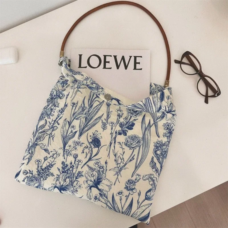 Retro Bag Chinese Blue and White Porcelain Flower Single Shoulder Armpit Crossbody Bag Summer Thin Cotton Bag