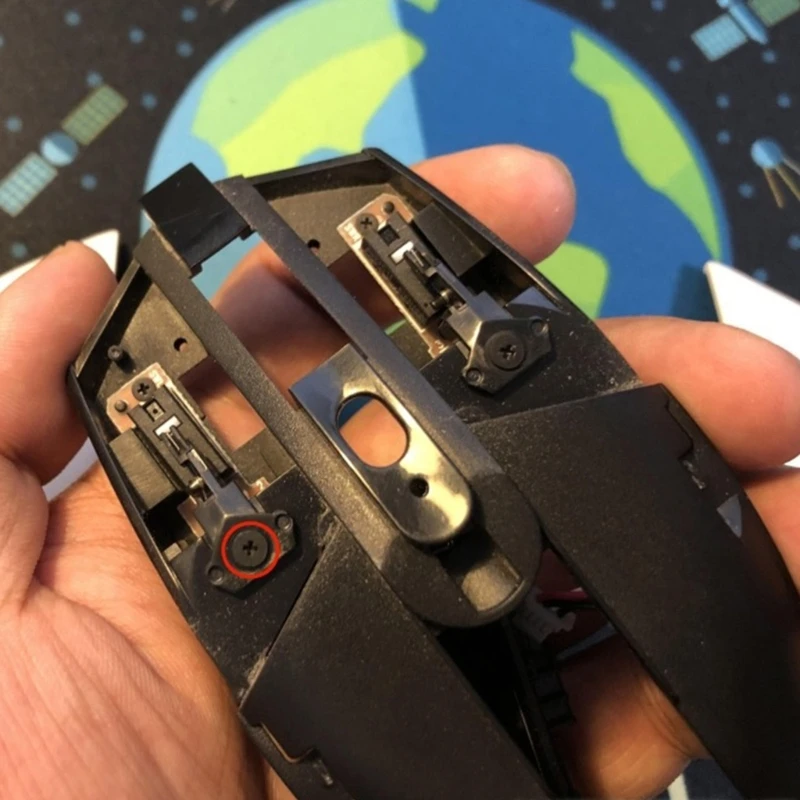 Nút trên cùng của chuột Phím Micro được cài đặt sẵn Bảng hệ thống lò xo cho G304 G305