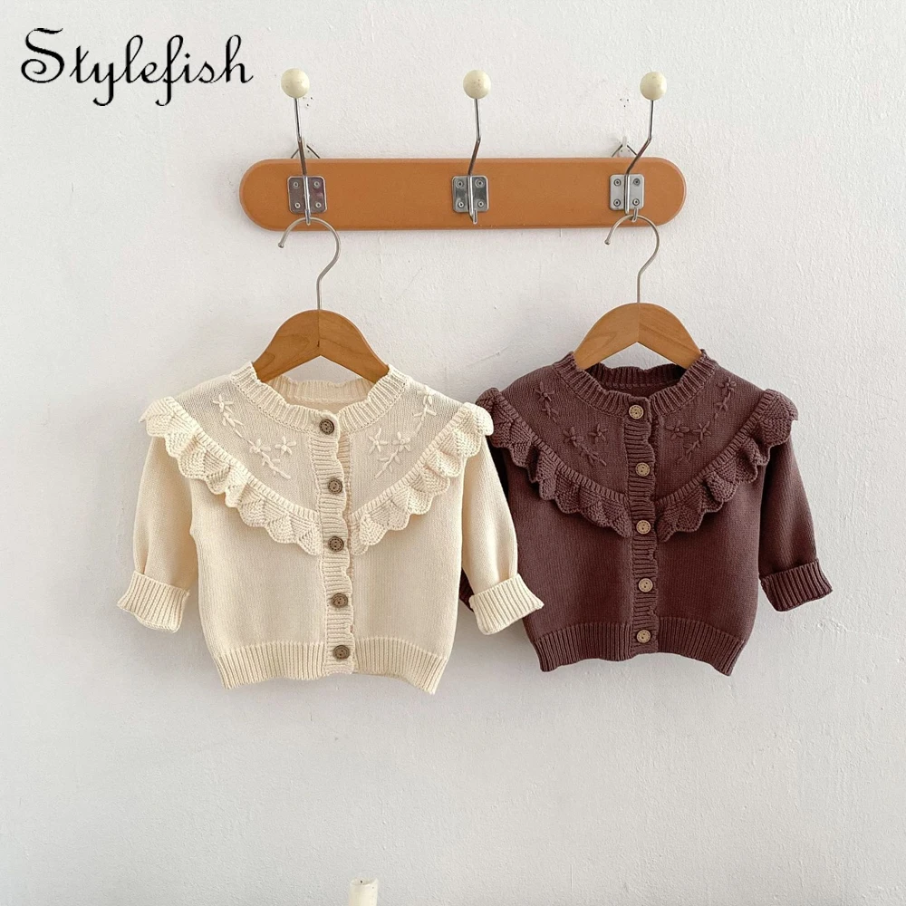 Autumn new 0-3 year old baby clothing for girls, hand embroidered ruffle edge knitted jacket, cotton yarn sweater cardigan