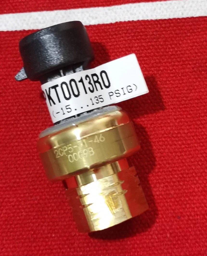 SPKT0013R0 SPKTOO13RO 0013P0 Cold Storage Low Pressure Sensor 1-9.3 Bar Refrigeration Pressure Transmitter
