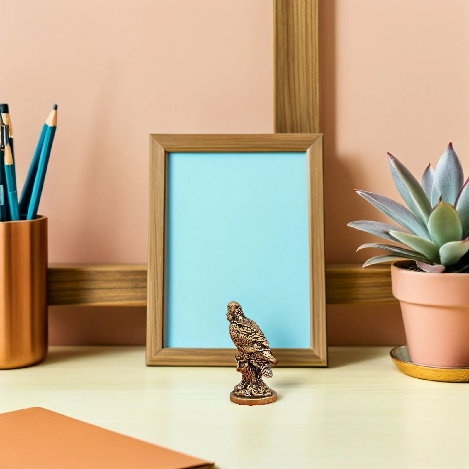 

Retro Brass Vintage Metal Bird Sculpture For Desk Home Brass Tabletop Decor Office Bookshelf Decor Statue