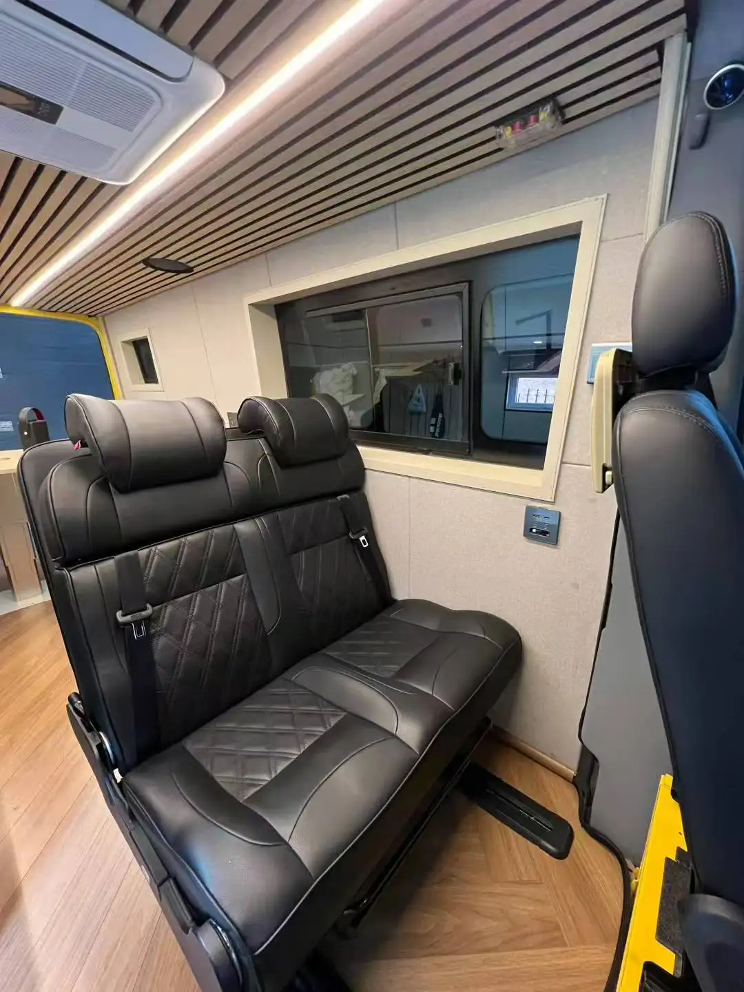 

AutoLiuma L026S Luxury Custom Comfortable Leather Folding Van Seats VIP 3-Fold Changeover Bed Seat RV MPV SUV Modified Car Seats