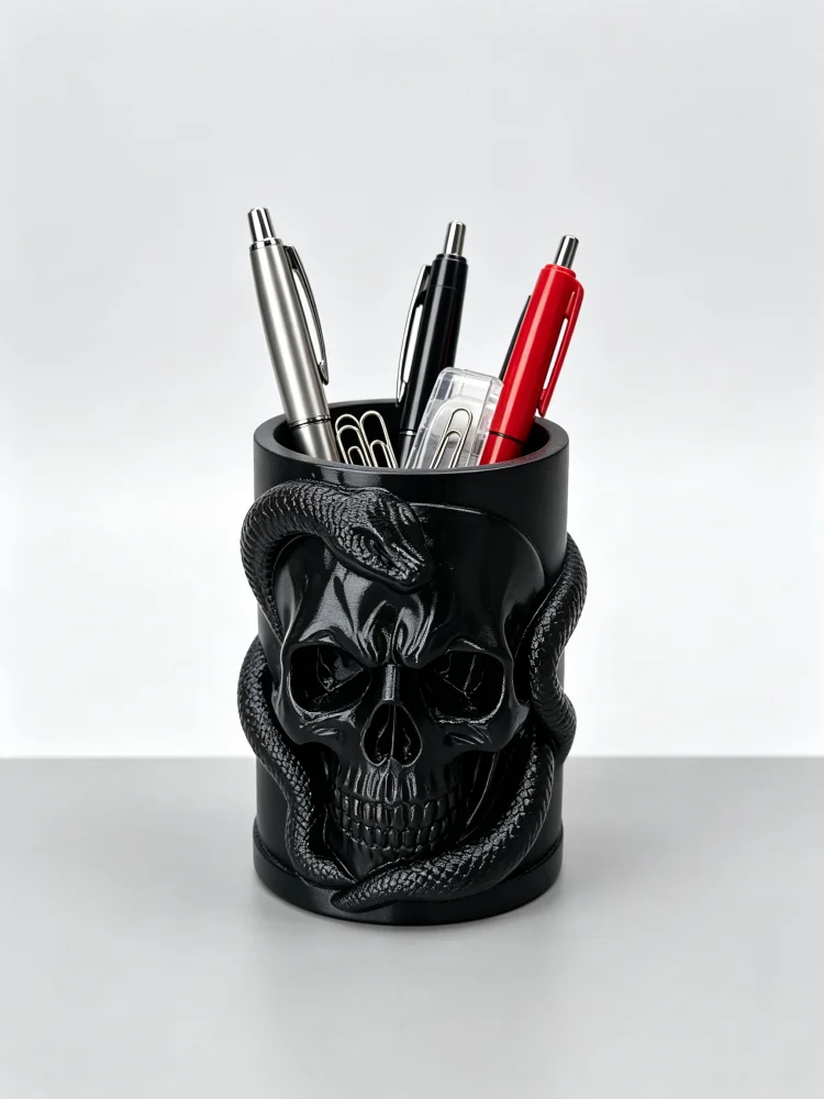 Punk Retro Gothic Skull Snake Pen Holder, Quirky Snake-Wrapped Skull Design Pen Storage Box, Petg Matte Black Hard Plastic Desktop Pen Cup, Large Capacity Office Pen Storage Holder, Office Desktop Decoration Piece, Study Room Home Office Area Organizer, Makeup Brush Holder for Storing Beauty Tools, Halloween Decorative Piece, Unique Avant-Garde Alternative Home Gift