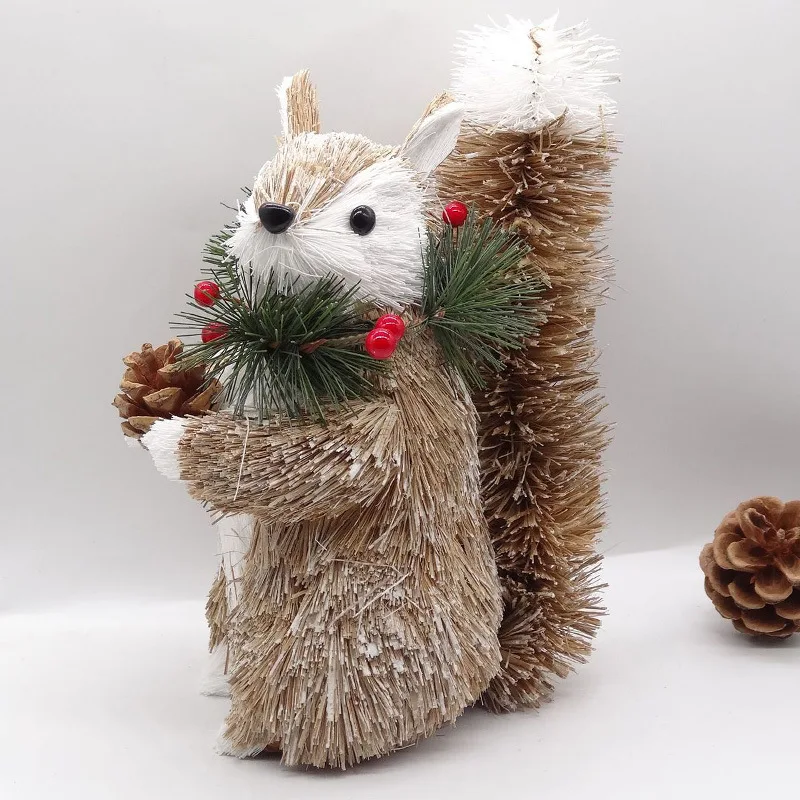 Serie di campagna foresta transfrontaliera Tessitura di erba Animale Scoiattolo carino Casa Natale