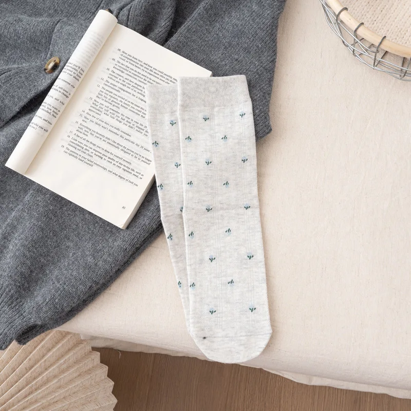 

Women's socks Japanese floral autumn and winter new mid-tube socks Korean socks ins autumn women's socks pile socks ballet style