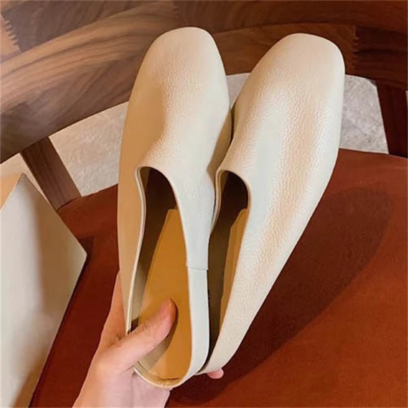 

Eilyken Elegant Cosy Soft PU Leather Mule Slippers Women Summer Round Toe Flat Heels Daily Casual Outdoor Shoes
