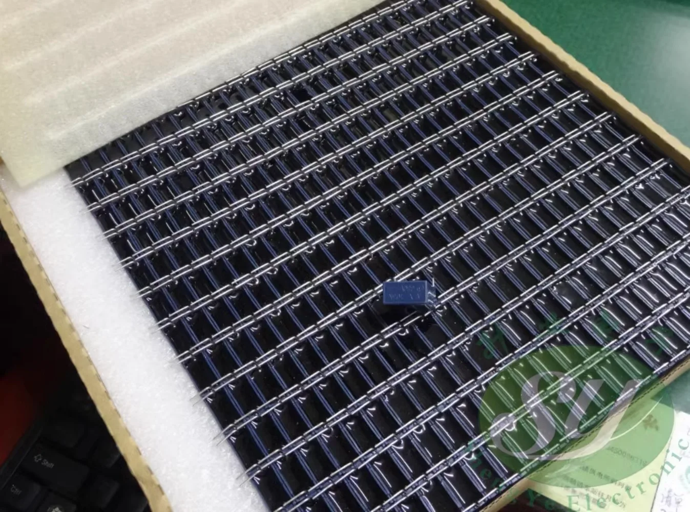 10PCS AFX630V105K 1.0uf/630v 1uf 1u0 105 ใหม่ตัวเก็บประจุฟิล์ม 15 มม.