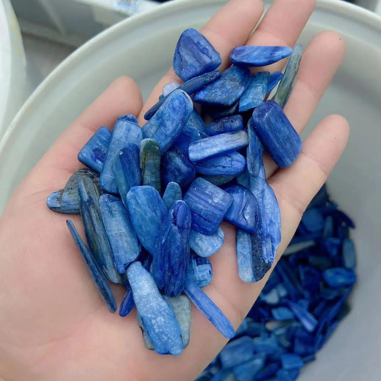 100g Natural Kyanite Quartz Polished Thin slice shape blue color Crystals Tumbled Gravel cyanite gemstone for Healing Crystals