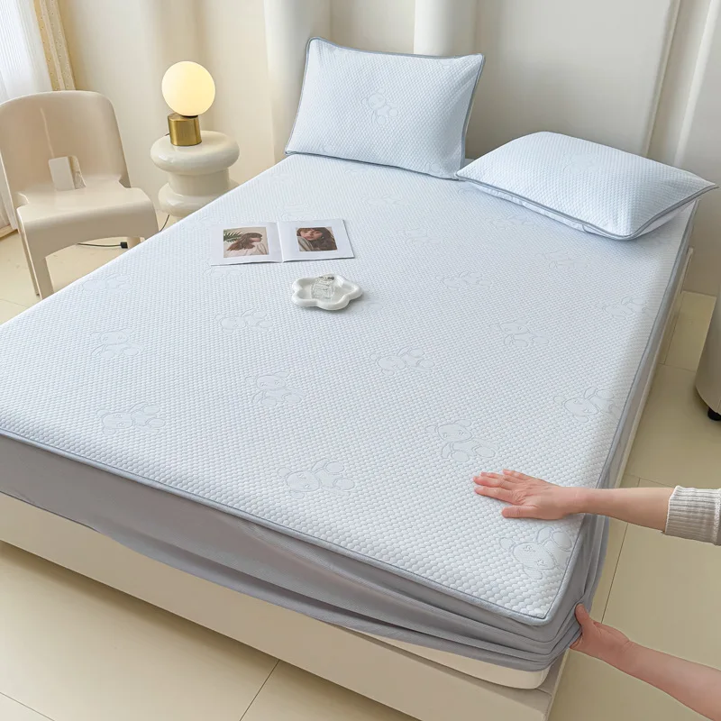 snow-brand-ice-bean-bean-cool-mat-three-piece-set-pure-color-soft-mat-summer-bed-can-be-washed-machine-mattress-protect