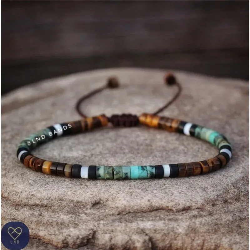 سوار بسيط من عين الفيروز وعين النمر،