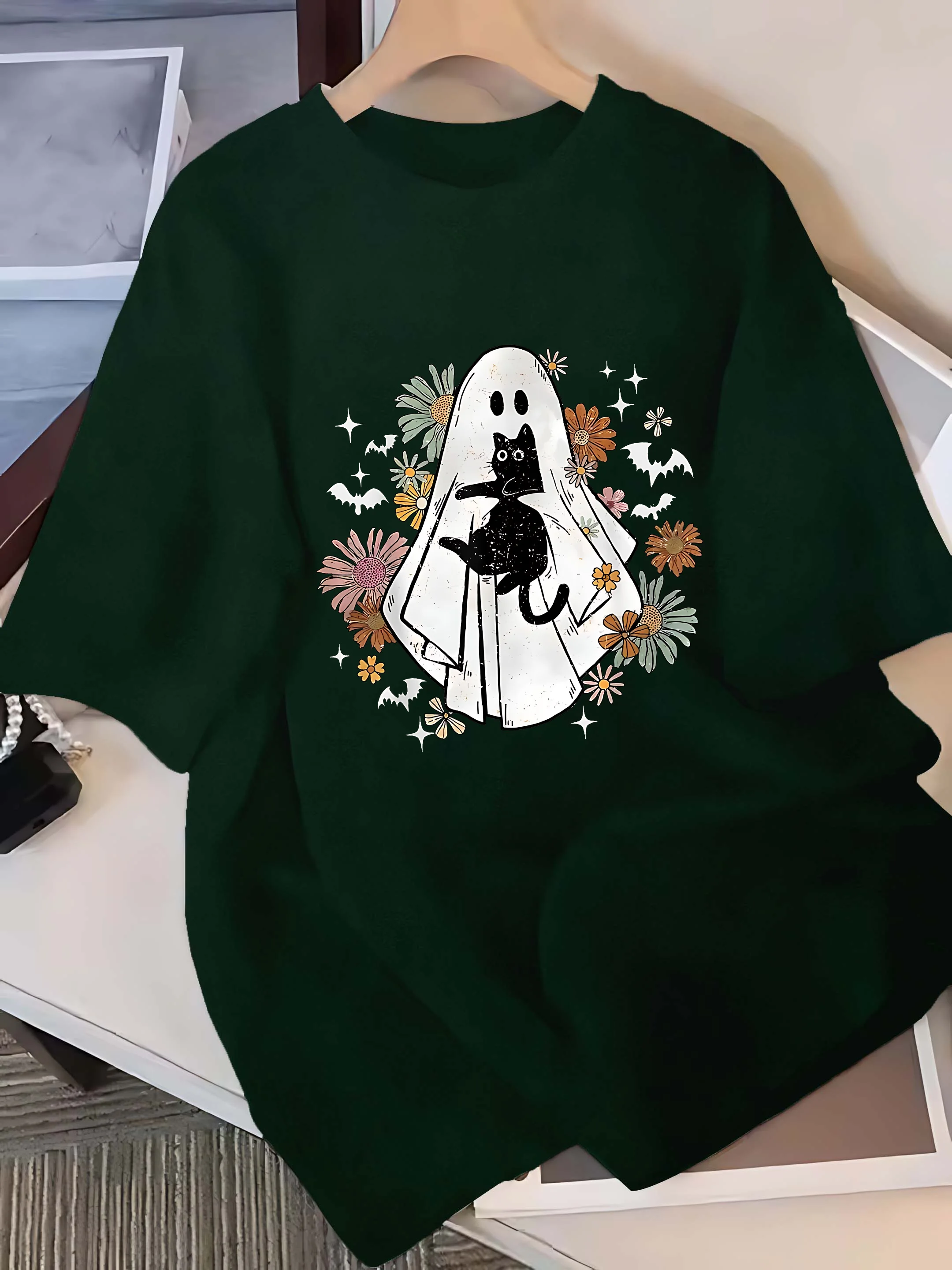 Kaus Grafis Halloween Ghost & Black Cat Ukuran Besar - Lengan Pendek Enam Warna