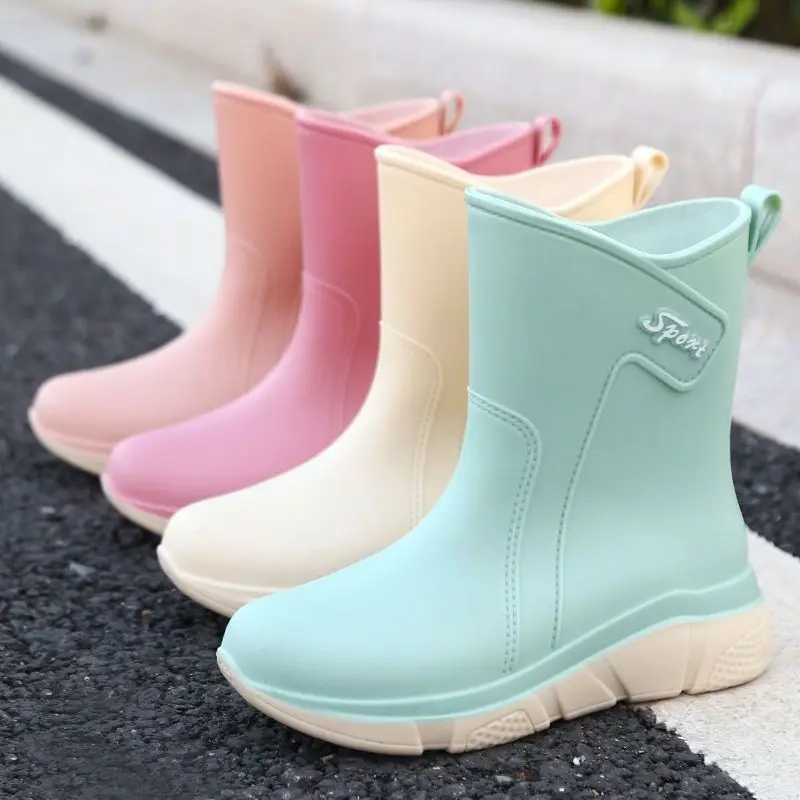 Fashion new mid-calf women's rain boots adult rubber boots kitchen waterproof anti-slip cotton warm rain boots for all seasons