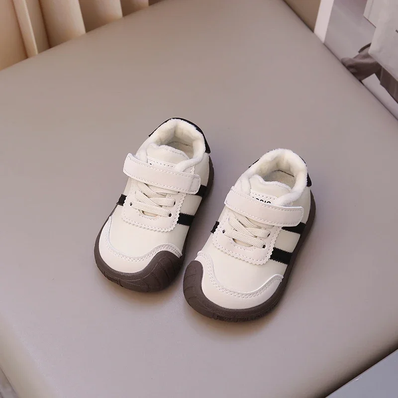 Jungen Mädchen Flache Zehen mit Kappe, Anti-Kicked-Freizeitschuhe für Kinder, rutschfest, 2025, neue Mode, Kinder-Laufschuhe, Klettverschluss, gestreift