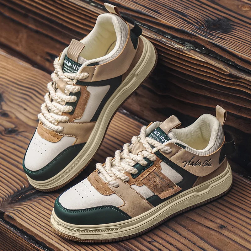 Scarpe da ginnastica da uomo nuove Scarpe da skateboard sportive casual alla moda Scarpe basse da jogging comode e traspiranti da esterno Scarpe da tennis maschili