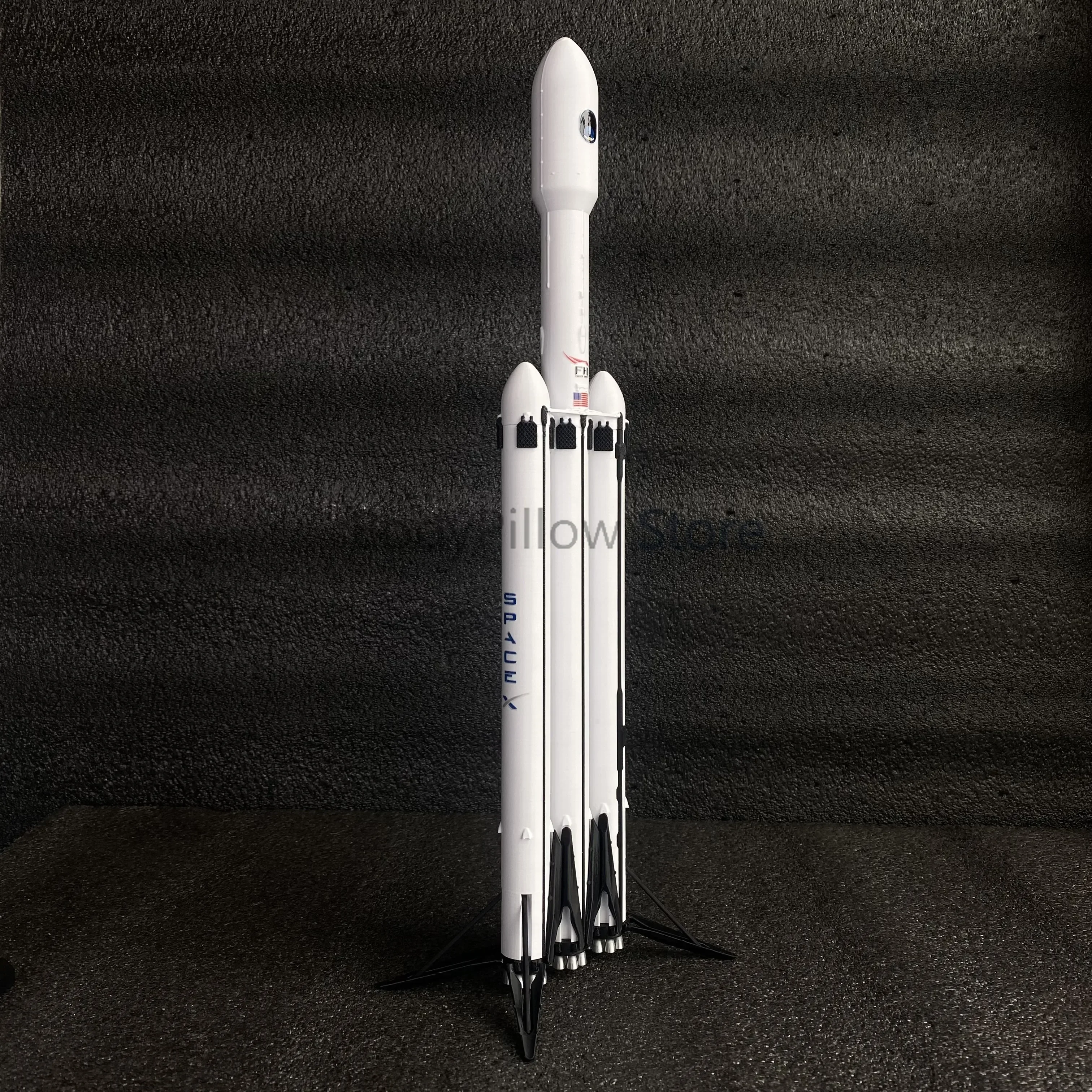 

Falcon Heavy Easy Starter Model Ornament