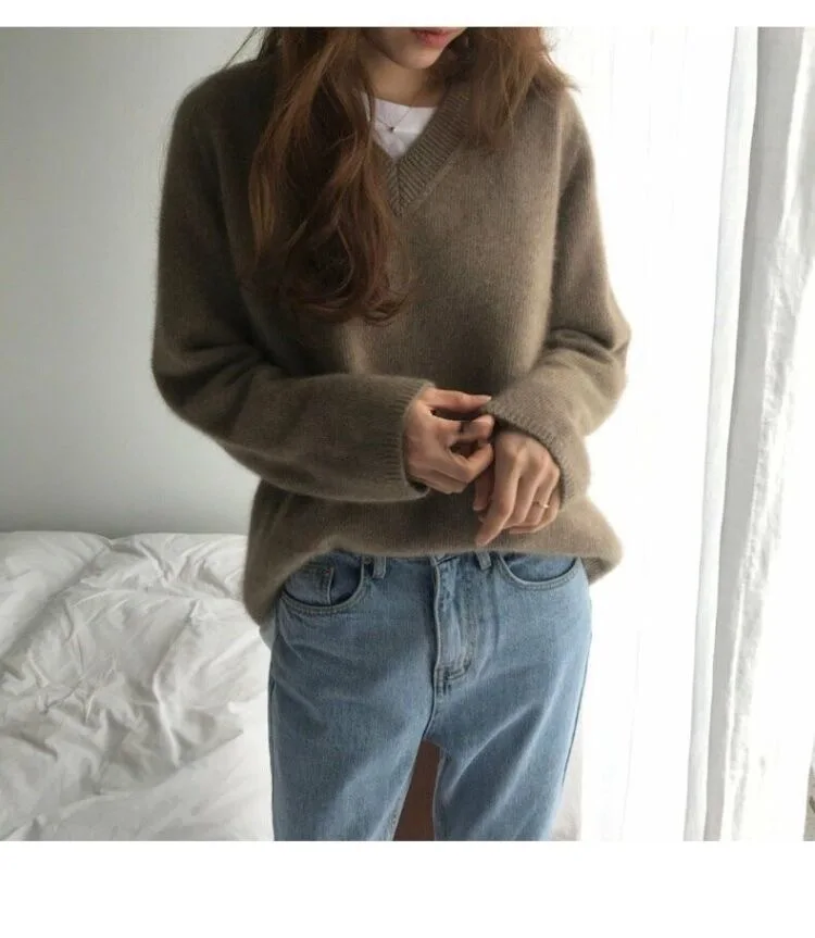 2022 autumn winter new Korean version of goat sweater V-neck simple short sweater loose languid lazy knit foundation sweater