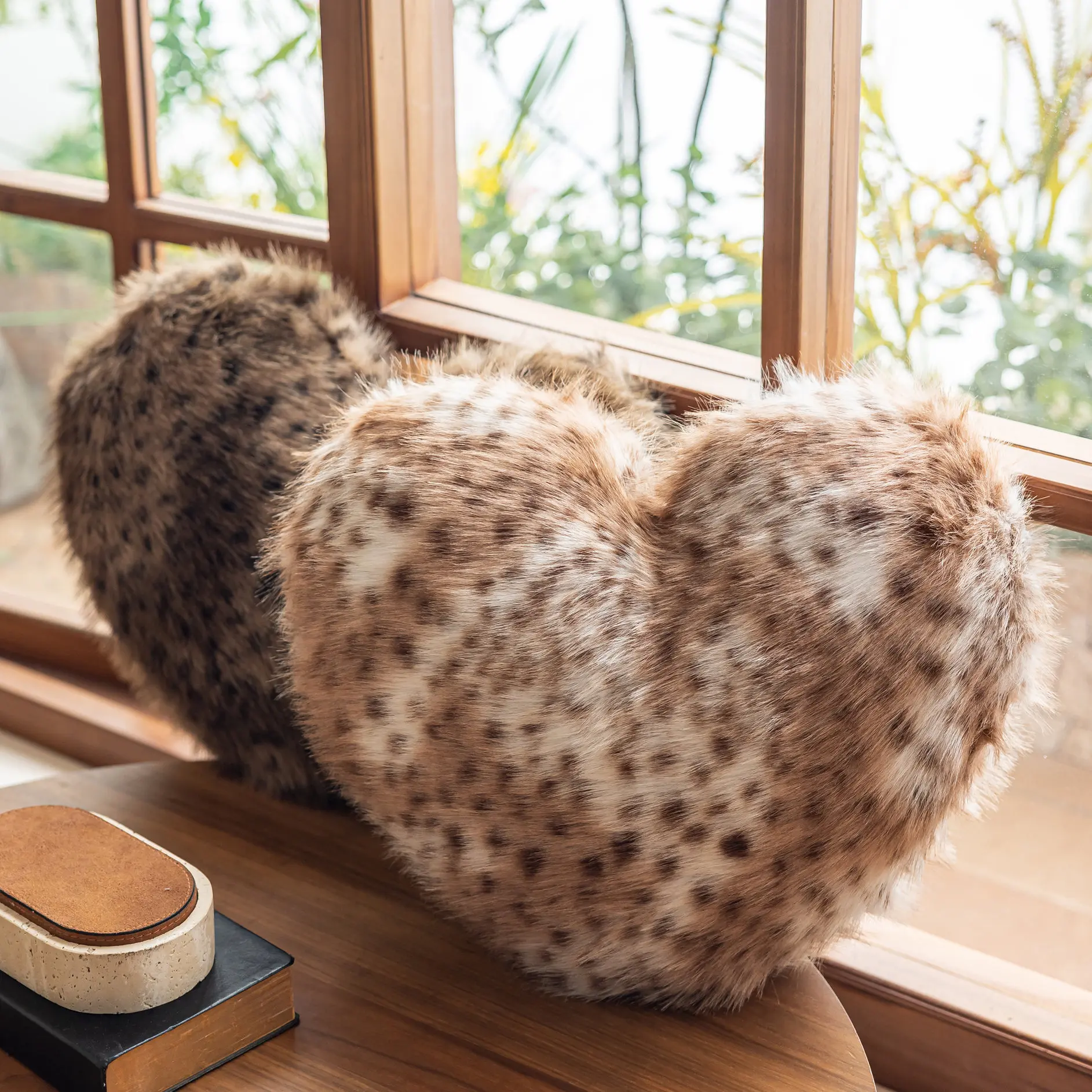 40x50cm Leopard Pillow Love Heart Soft Stuffed Plush Warm Sofa Cushion Romantic Valentine's Day Gifts Home Decor Beds Room Decor