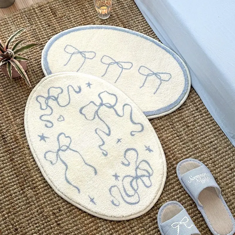 ห้องนอนหรูหราพรมรูปไข่สีฟ้าโบว์พรมสําหรับชั้นข้างเตียง Soft Fluffy เสื่อเท้าน่ารักสาวตกแต่งบ้านพรม