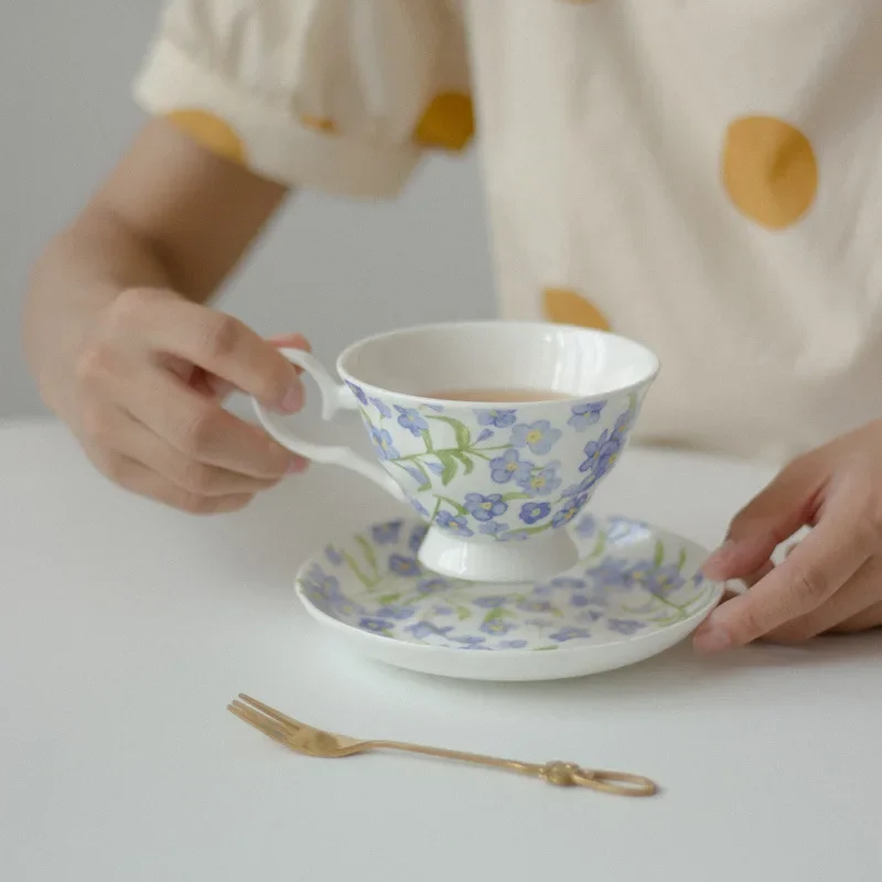 Floral Ceramic Coffee Cup Saucer Set Bone China Tea Cup Elegant Vintage Afternoon Tea Drinkware for Home Kitchen Gift