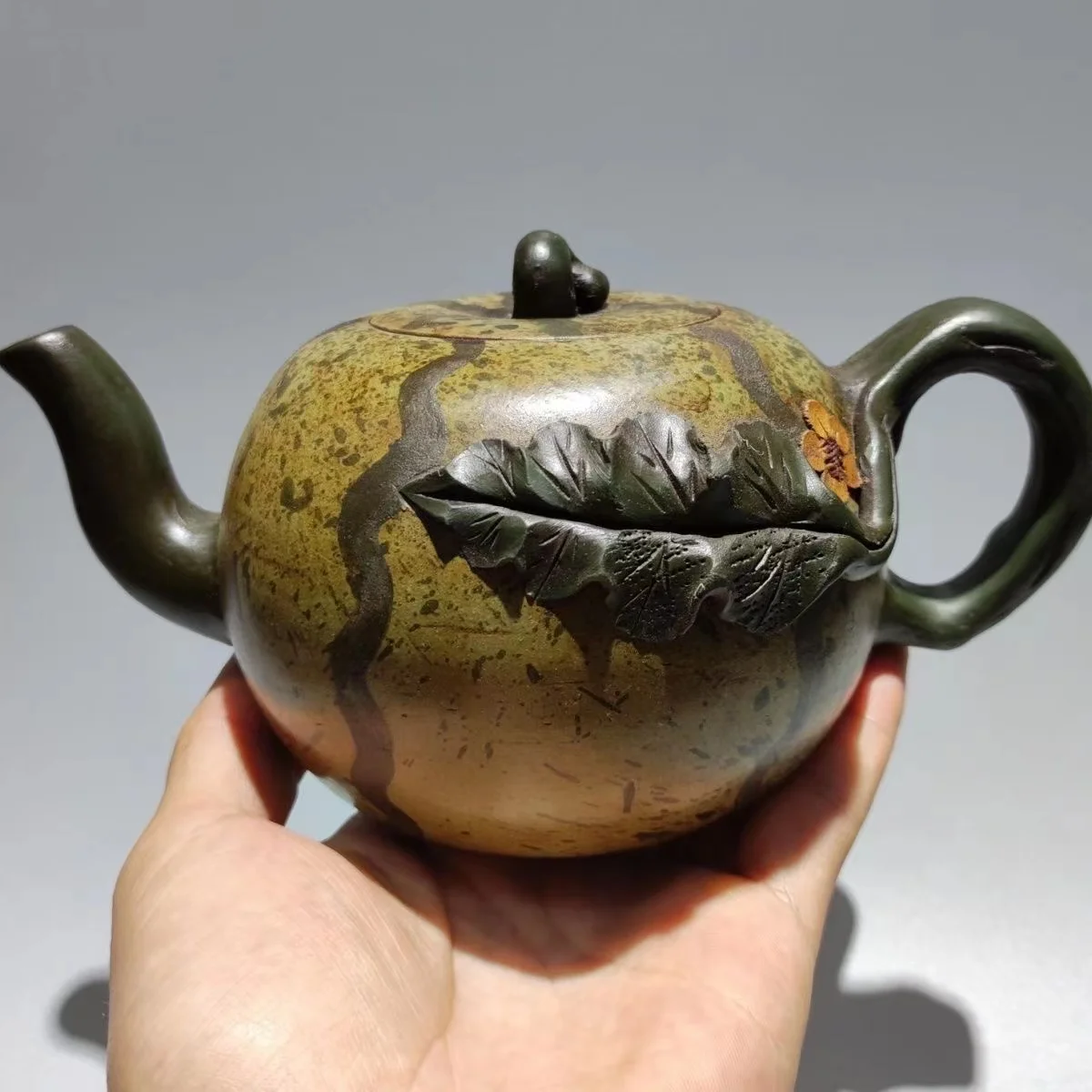 

Unique Old Chinese YiXing Handcraft puyple Clay Teapot,Watermelon shape, with mark, Free shipping