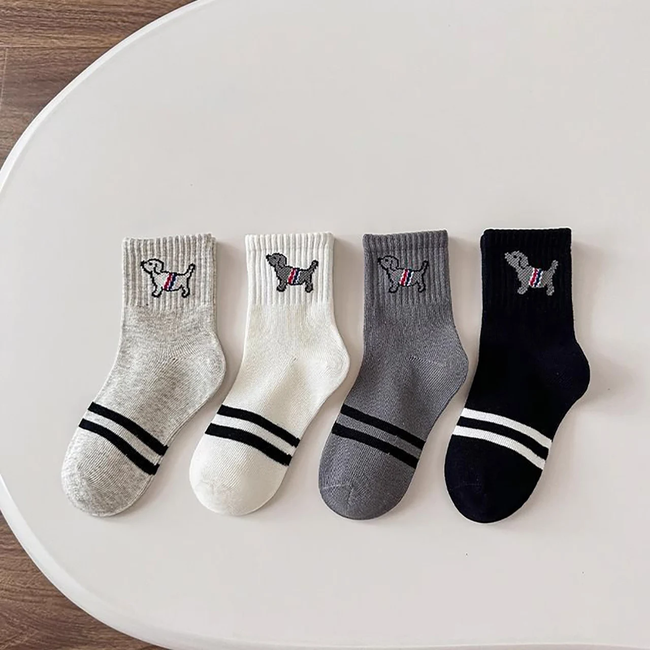 

4 пары детских носков средней длины, черно-белые полосатые детские хлопковые носки с милым щенком, детские носки с вышивкой, весенне-осенняя обувь, От 3 до 8 лет