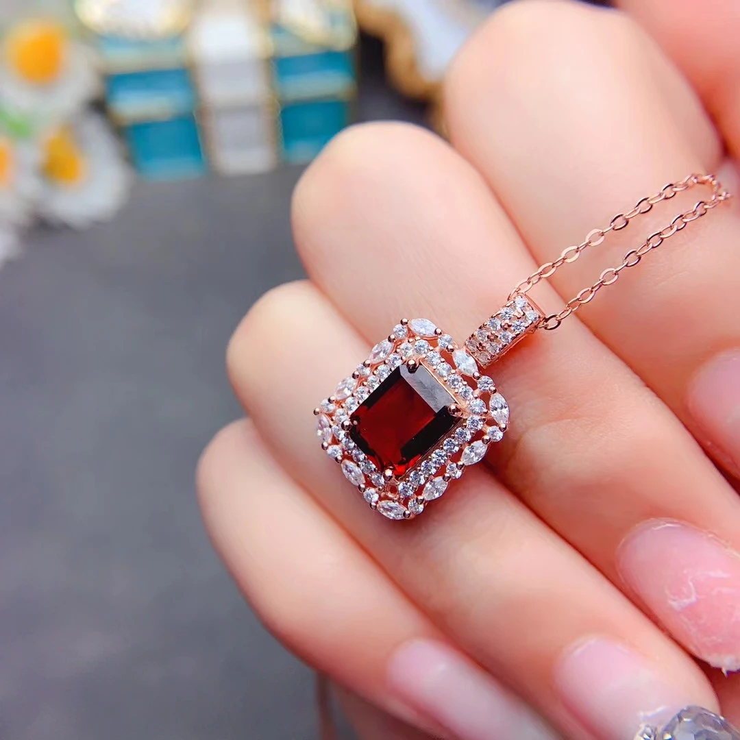 Classic Design Sterling Silver Garnet Pendant for Office Lady 7*9mm 2ct Natural Garnet Necklace Pendant Birthday Gift for Woman