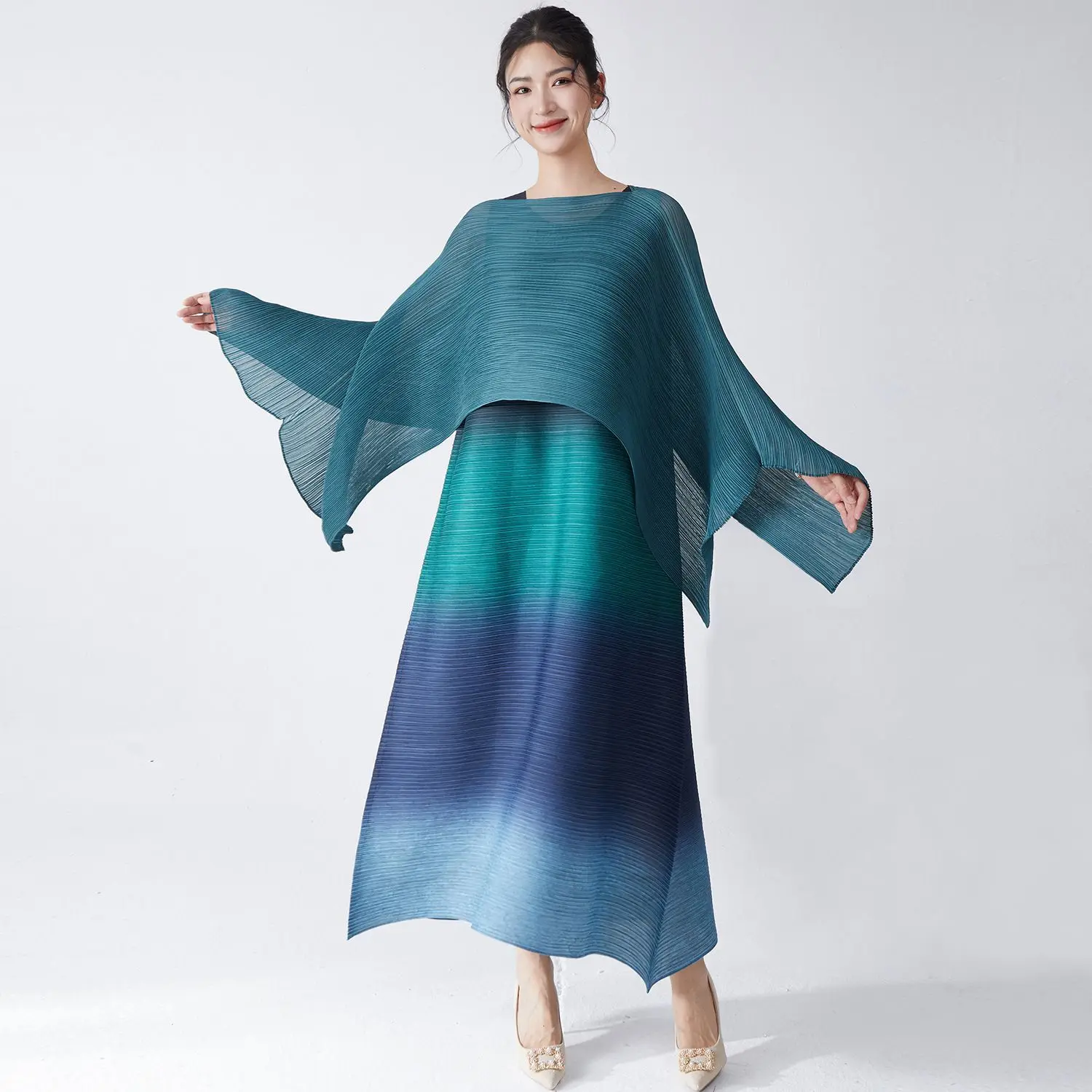 Dress women's high-end wear 2025 new models gradually change sleeveless loose long dress tide