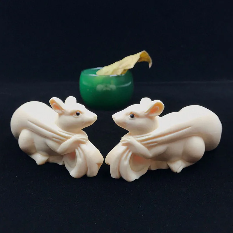 

Small Wooden Elephant Ivory Fruit Powder Press Carving Little Mouse Hand Pieces Home Crafts Ornaments Gift Box