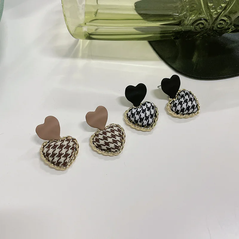 Luxury Houndstooth Woven Earrings Trendy Winter Vintage Cloth Geometric Ear Studs Fashion Jewelry Women New Year Gift