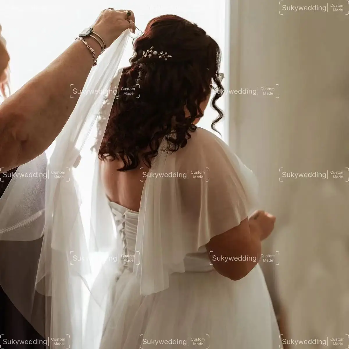 Vestidos de novia de talla grande bordados de girasol Una línea Vestidos de boda florales del país occidental Vestidos de novia de jardín personalizados