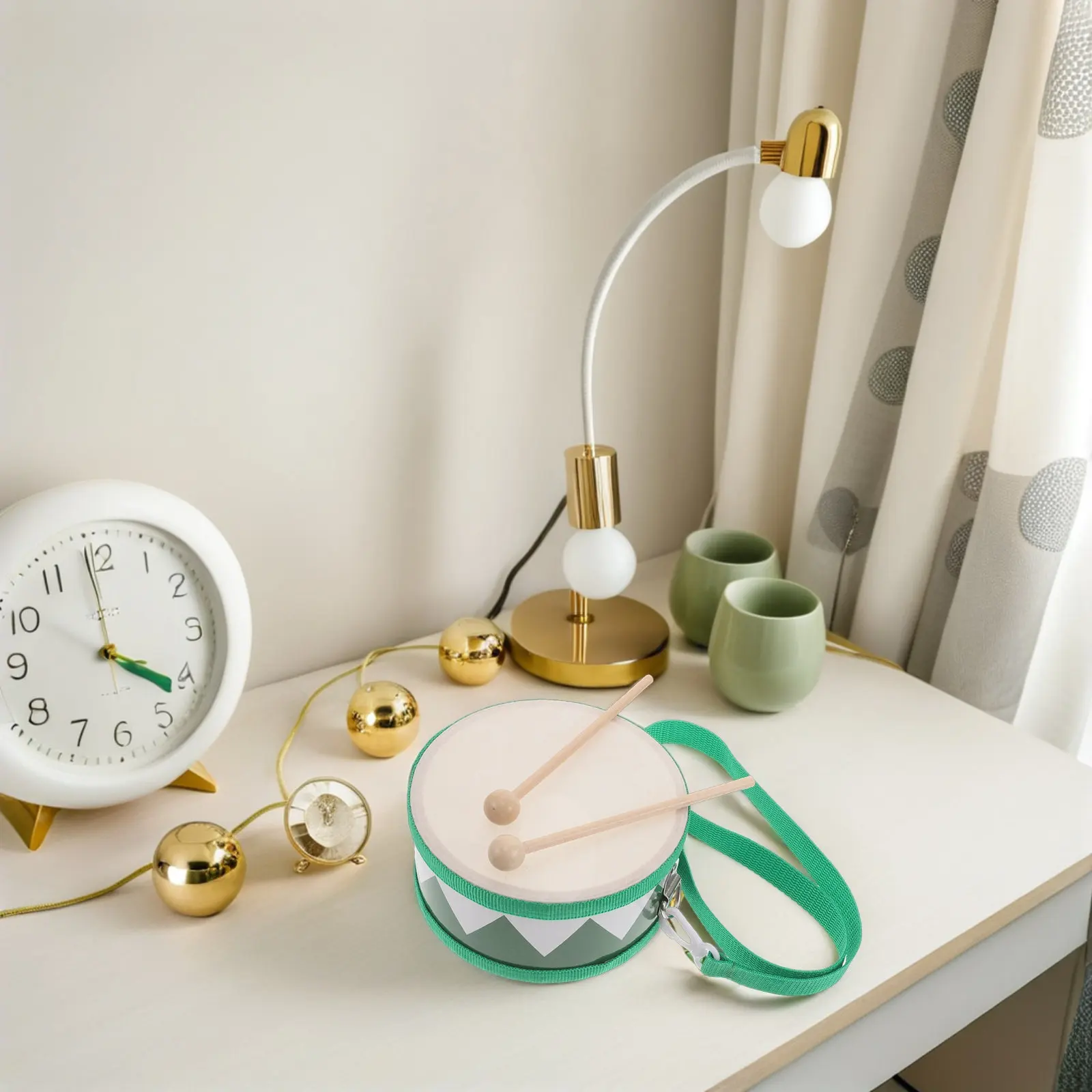 conjunto-de-instrumentos-de-percussao-para-criancas-com-tambor-duplo-lado-verde-e-branco-alca-ajustavel-e-baquetas-para-aprendizado-precoce