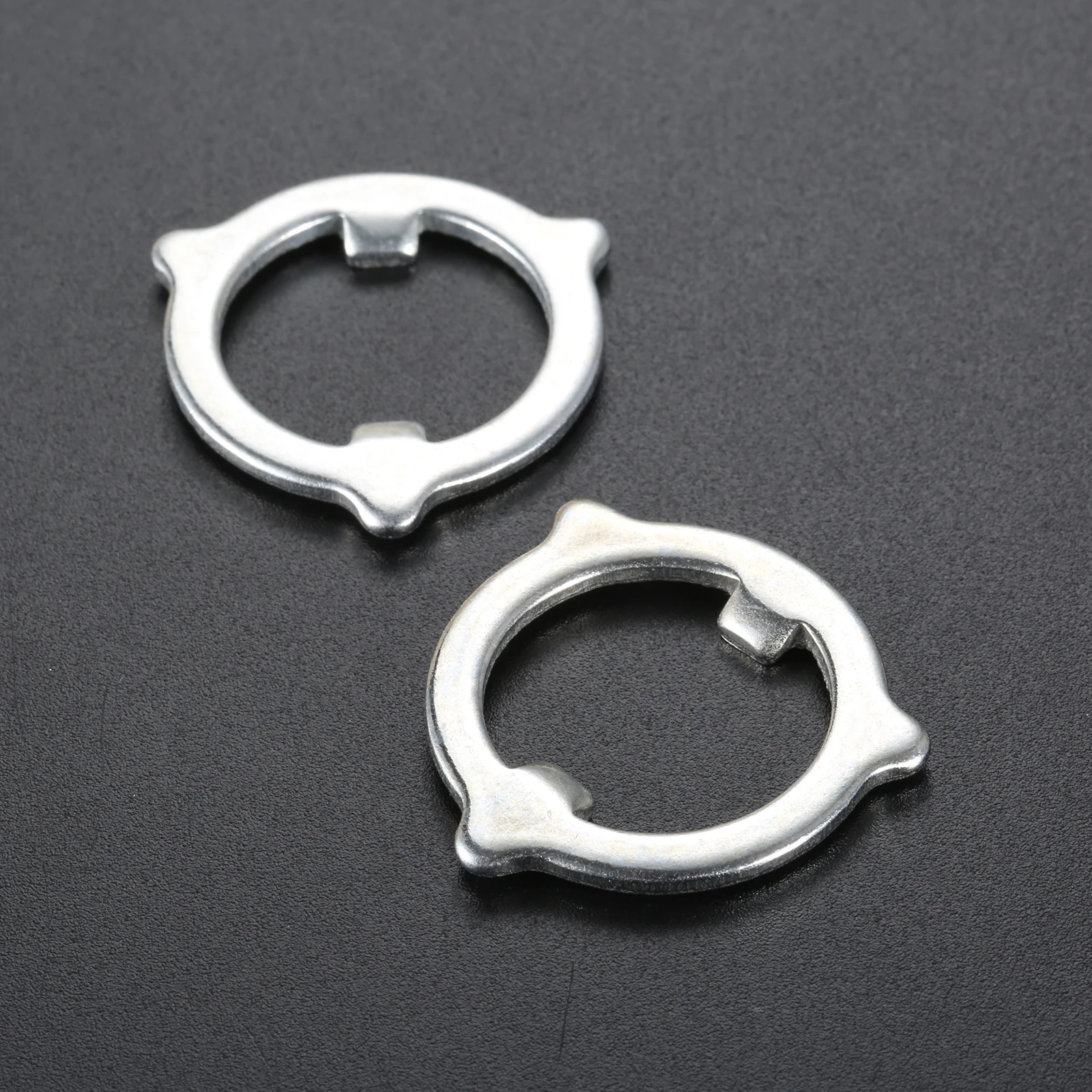 2pcs Metal Sewing Machine Washer Old Style Household Sewing Machine Hand Wheel Clutch Triangular Gasket Craft DIY Accessories