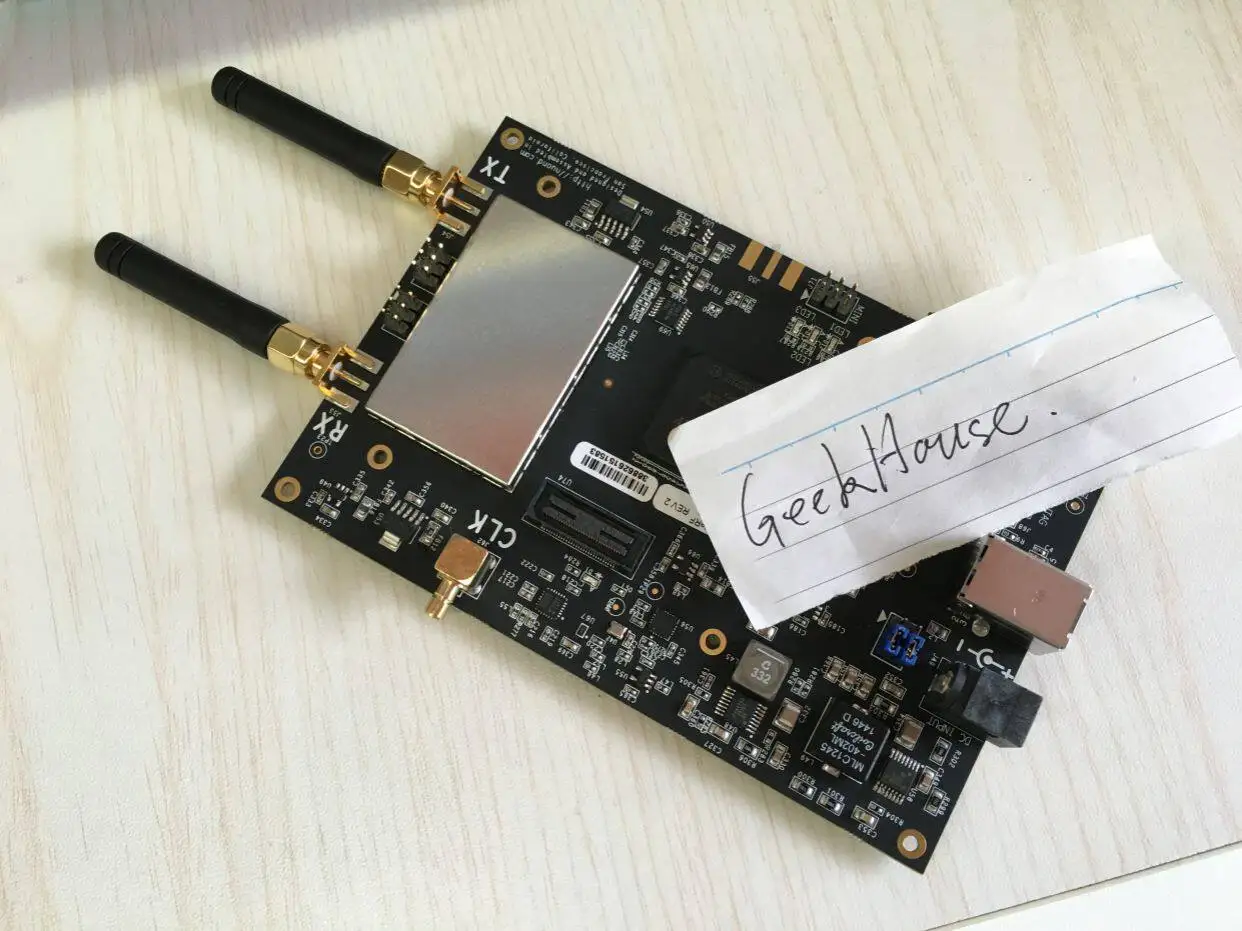 Plataforma de Desenvolvimento de Rádio Definido por Software BladeRF X115 USB 3.0
