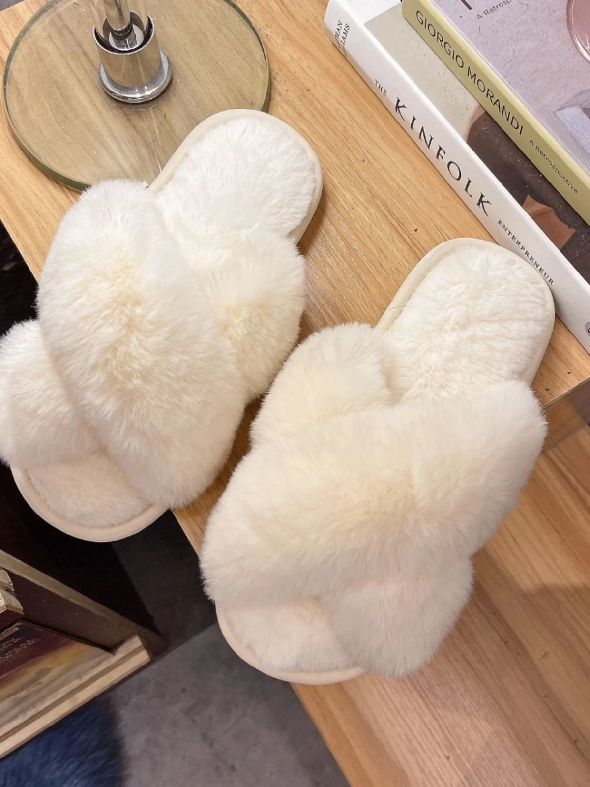 

Женские тапочки Plu с перекрестными ремешками, домашние теплые большие меховые тапочки, осень-зима, новые повседневные повседневные тапочки на плоской подошве из ПВХ Bot oes