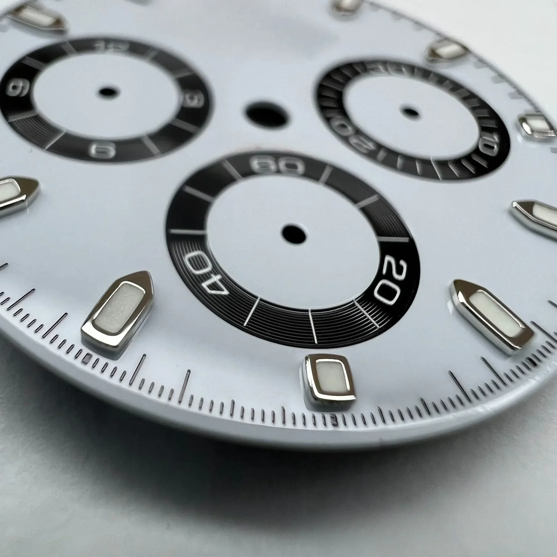 قرص ساعة أبيض مخصص من مصنع C لقطع غيار ساعة ما بعد البيع لحركة Dtn تناسب 4130