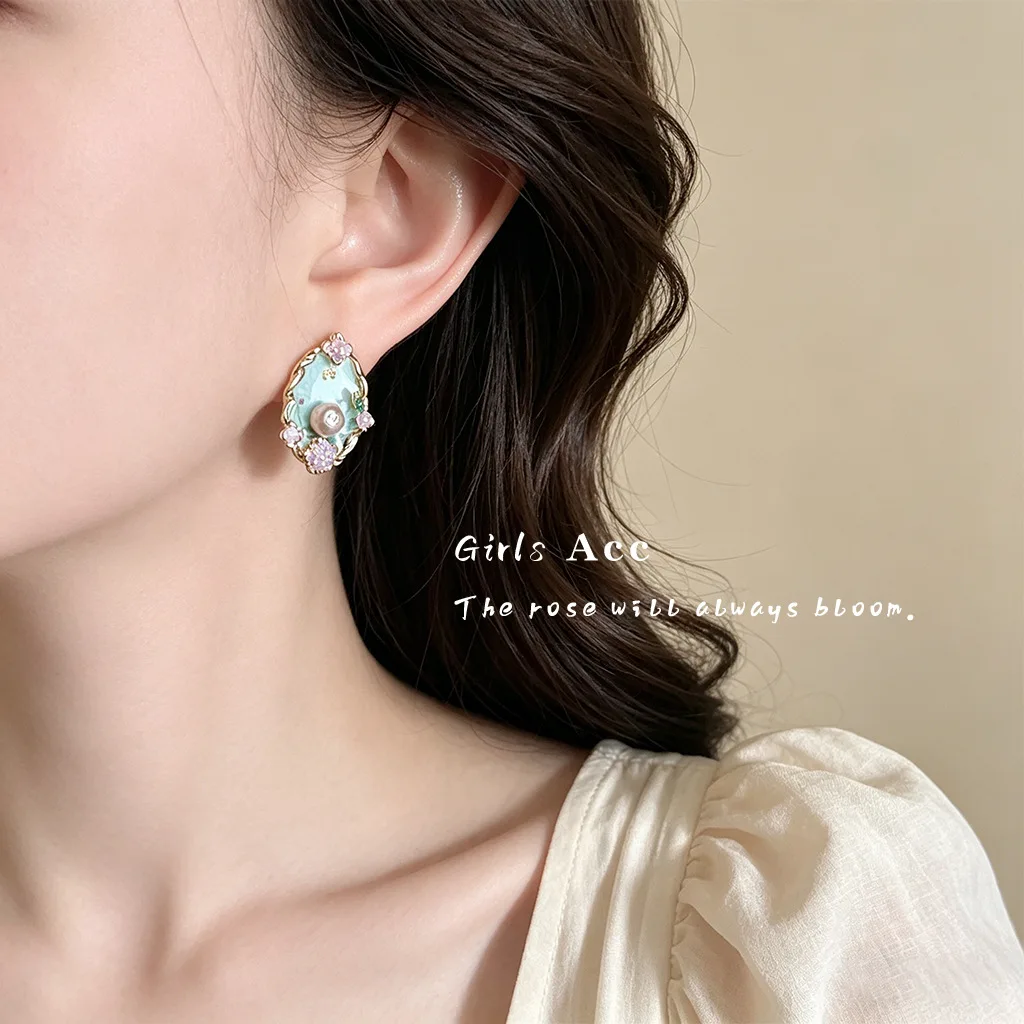 Vintage French Style Enamel Oil Dripping Flower Drop Earrings For Women Retro Literary High end Medieval Ladies Ear Jewelry