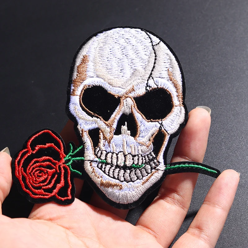 Punk Skull Bite the rose with your mouth Size: 10.2X9.3CM Patches Iron on Clothes Motorcycle  Embroidery Badge accessories