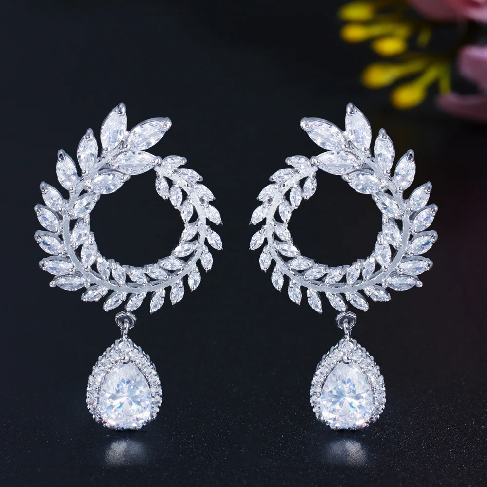 

New Leaf Full Diamond Zircon Drop Earrings, Fashionable and Personalized Branch Wheat Earrings, Valentine's Day, Mother's Day, Party, School Ceremony, Graduation Ceremony, Birthday Gift