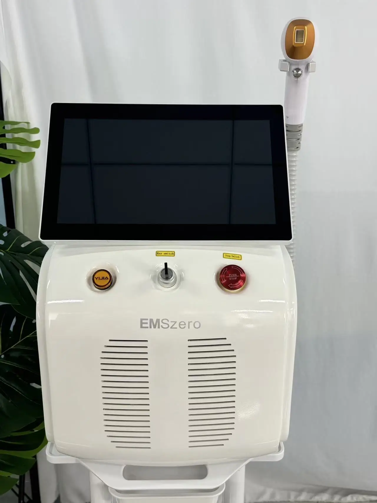 

Professional 808nm Diode Laser Hair Removal Device - Permanent Hair Removal Painless Ice Titanium Technology Portable Design