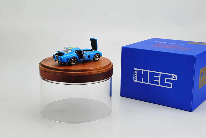 PGM 1/64 250 GTO #    Komplett geöffnete Aktien aus Druckguss in der Kollektion 2025, Modellauto im Geschenkskala