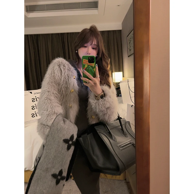 

Eco-Friendly Fur YUKISS Tuscan Series Lazy Style Short Outerwear Polyester Fiber Long Sleeve Regular Length Pure Color Button...