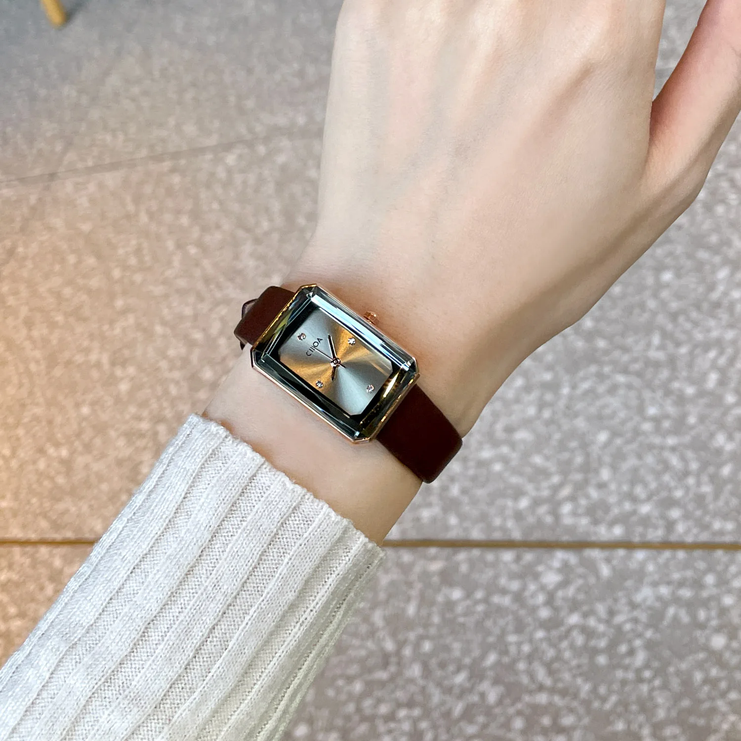 ساعة فنية ريترو للنساء، طراز عالي القيمة وأنيق، ساعة يد راقية من العلامة التجارية الجديدة لعام 2026، ساعات مميزة مختارة #5