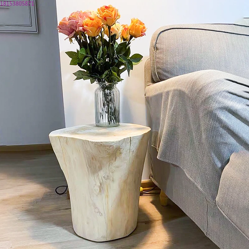 Logs, solid wood piers, stump sides, special-shaped bedside tables, old wooden ornaments