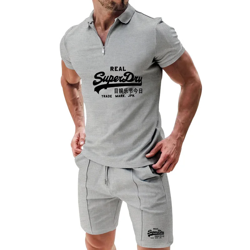 The upper part of the men's short-sleeved short-pants set features a half zipper and is a two-piece short-sleeved polo set.