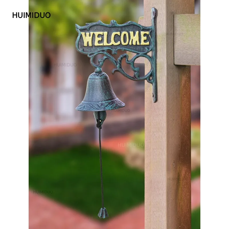The Entrance Pendant Bell Is Cute, and The Hand Rattle Enters The Door To Remind  Bell To ang on Door, and  Doorbell