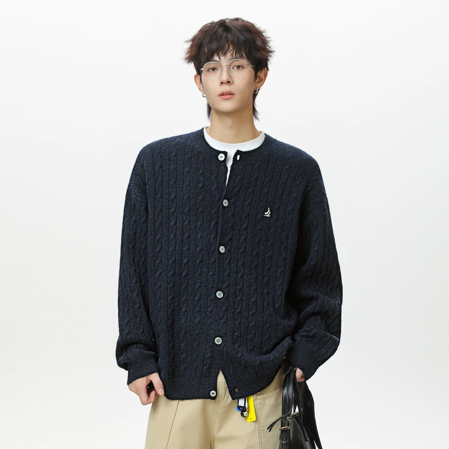 

Twisted-Knit Crewneck Cardigan Sweater for Men Autumn/Winter Textured Oversized Soft-Wool Knitwear Outerwear