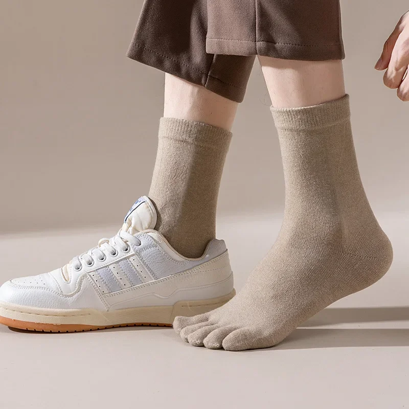 Meias masculinas de lã com cinco dedos, curtas, grossas, sólidas, absorventes de suor, vestido de negócios, macio, respirável, manter o calor, meias térmicas de inverno