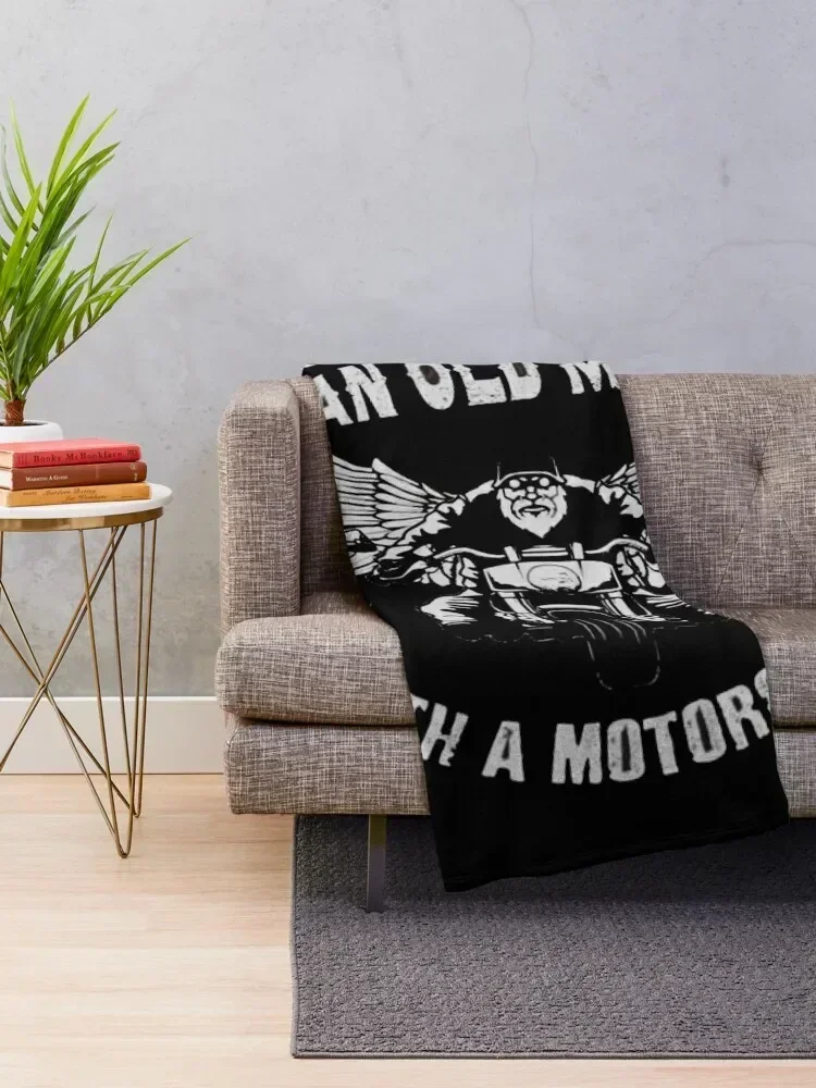 Never Underestimate an Old Man with a Motorcycle Throw Blanket Plush Bed Fashionable Blankets For Baby Quilt Blankets