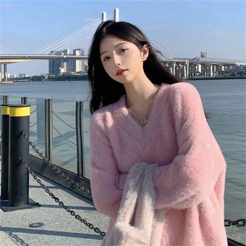 High-End Women's Knitted Long Sve V-Ne Sweater Base irt Inner Wear Casual Faion Winter Season Regular Length